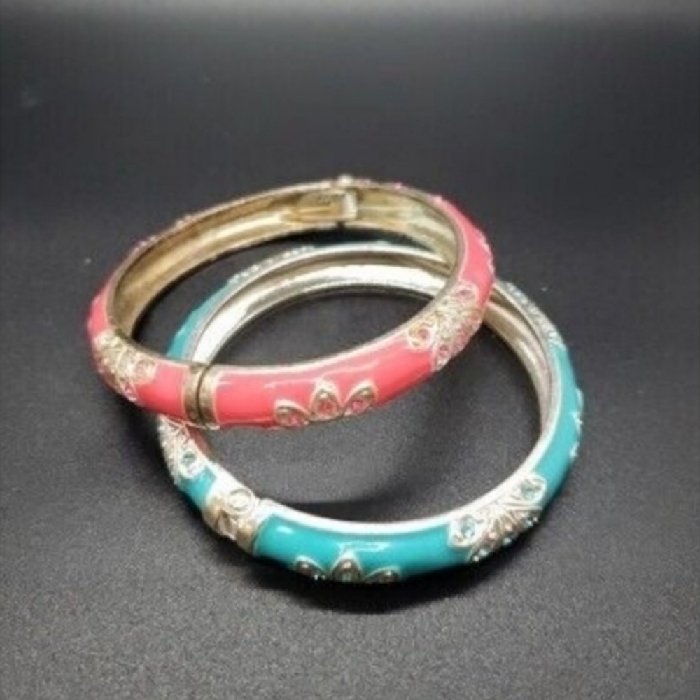 Two Beautiful Enamel, Rhinestone Bracelets. - Picture 3 of 4